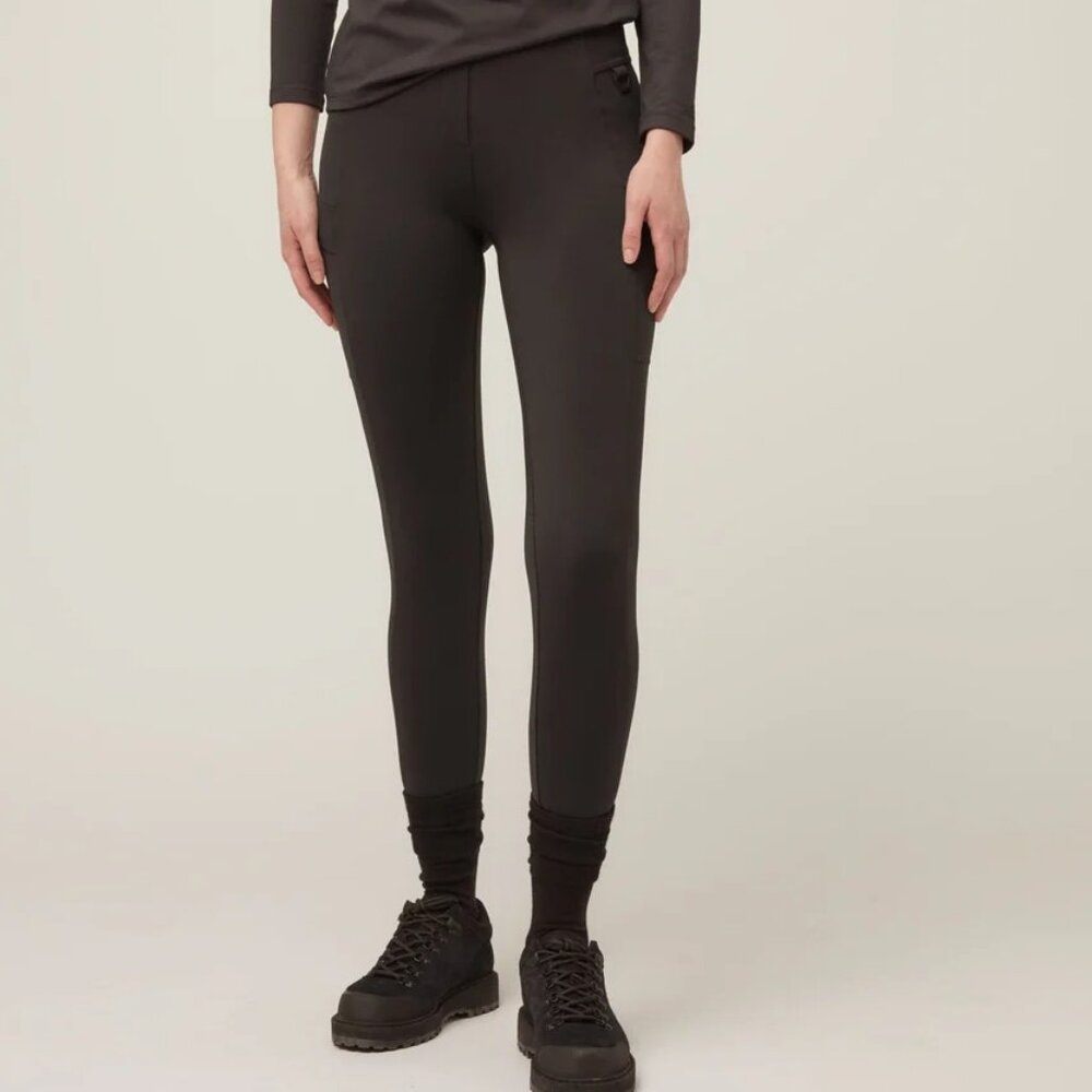 Tilley Women's High Rise Compact Cargo Legging size 8 Brand New